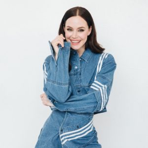 Meet Tessa Virtue <br>Five-Time Olympic Medalist, Three-Time World Champion, Canada Walk of Fame Inductee